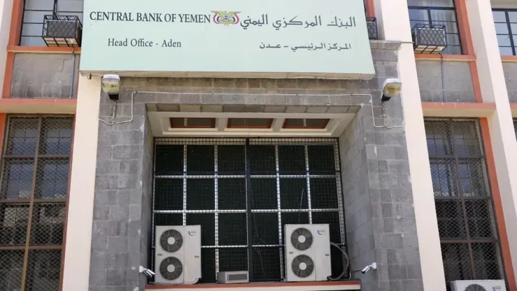 تقرير أممي: انخفاض قياسي في أسعار المواد الغذائية في مناطق الحكومة اليمنية وانهيار بمناطق الحوثيين